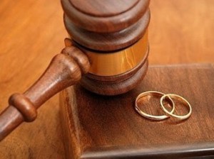 divorcio litigioso alianca e martelo